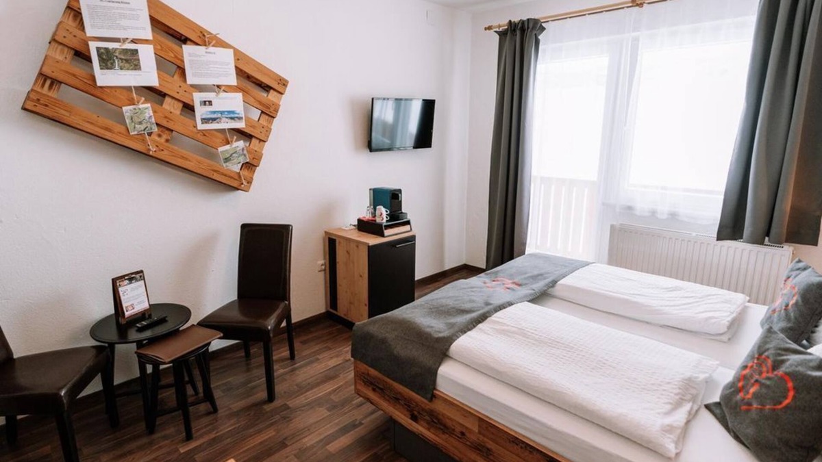 Spital am Pyhrn Cottage | Doppelzimmer mit Dusche, WC mit Frühstück - Gasthof Familie Gruber