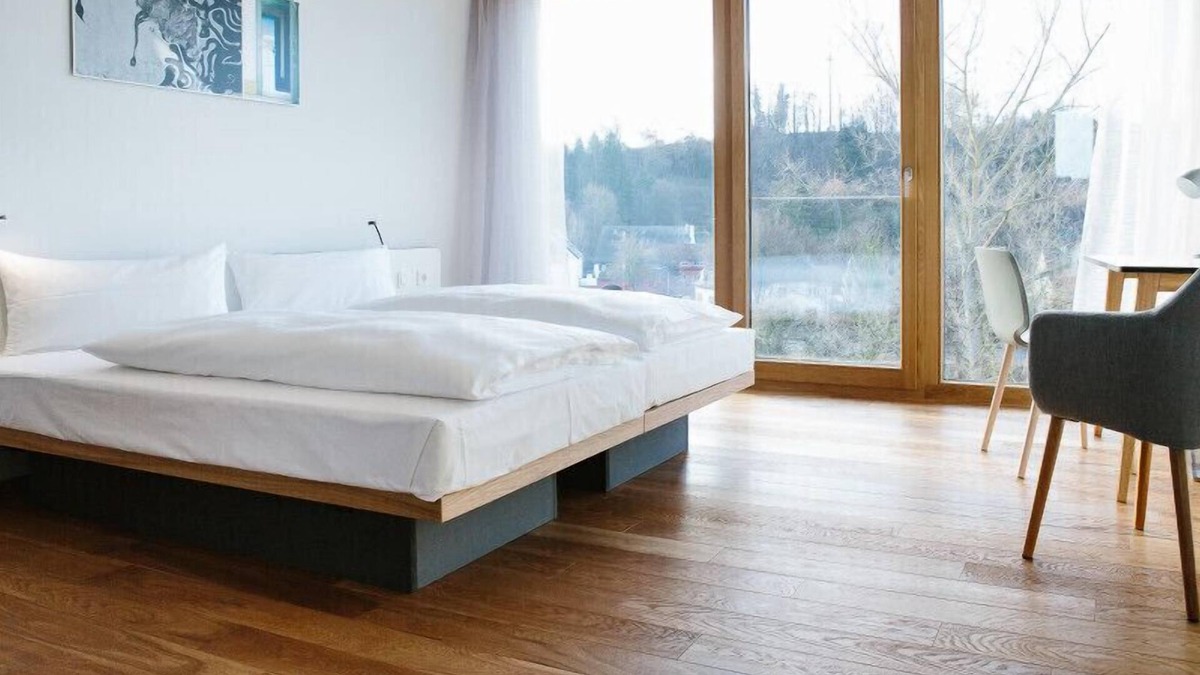 Muellheim Apartment | Doppelzimmer mit Frühstück