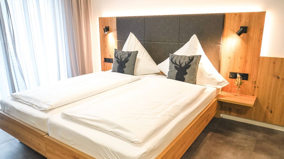 Durbheim Apartment | Doppelzimmer mit Küche im Gästehaus