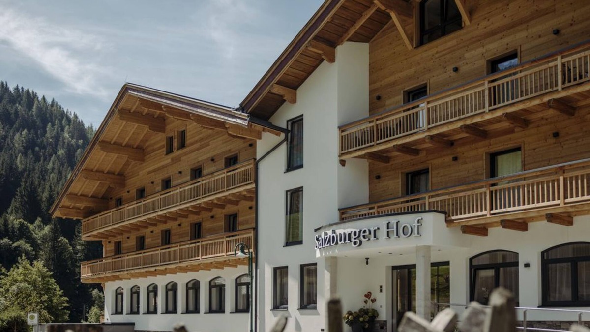 Dienten am Hochkoenig House | Doppelzimmer mit Zusatzbett; Dusche 1-3 Nächte - Hotel Salzburger Hof