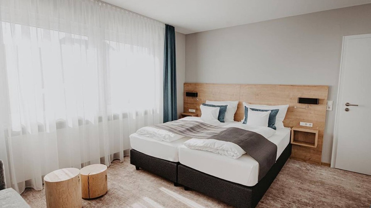 Punderich House | Doppelzimmer "peres" im "haus an der Chaussee" - Landidyll Hotel-restaurant "zur Marienburg"