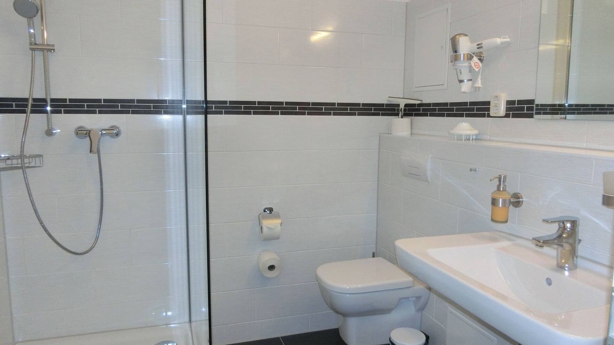Lutten Klein Cottage | Doppelzimmer Standard Plus - Gästehaus Rostock
