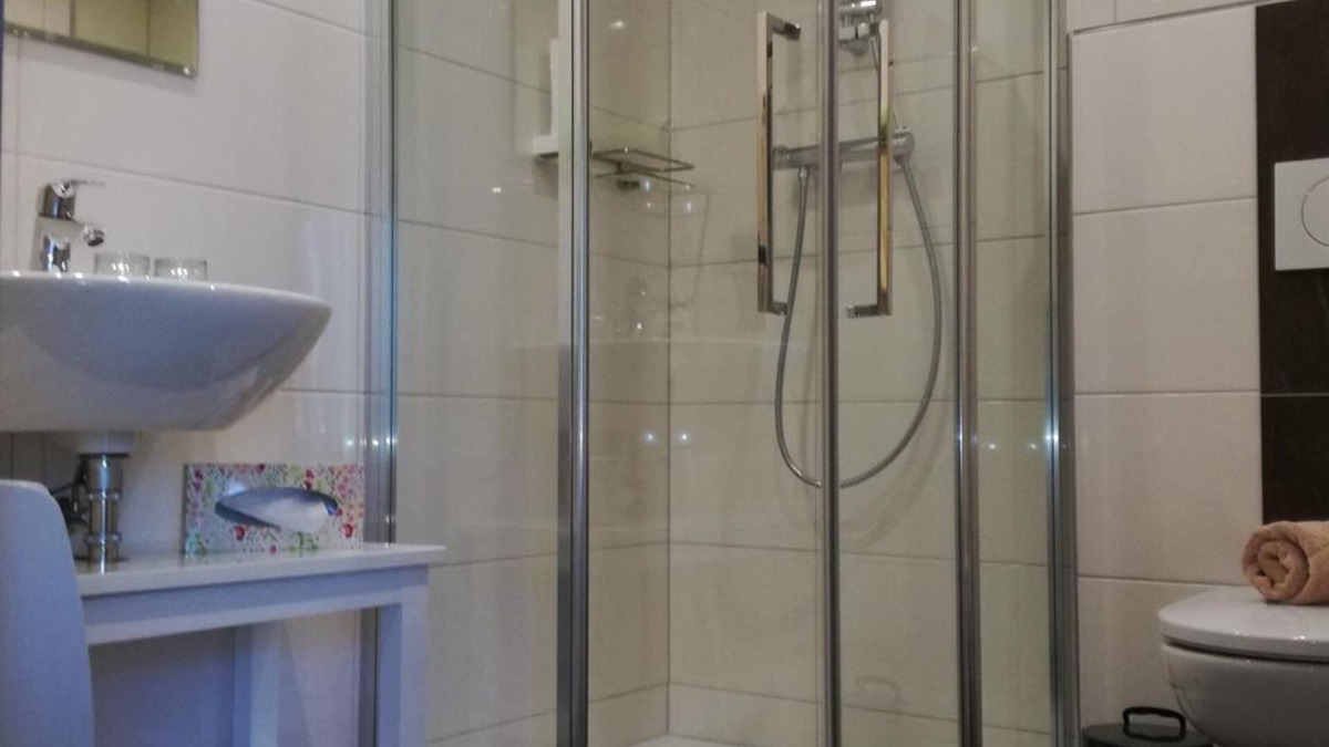 Altossiach Bed & Breakfast | Doppelzimmer Zusatzbett Ohne Seeblick - Pension Strauß