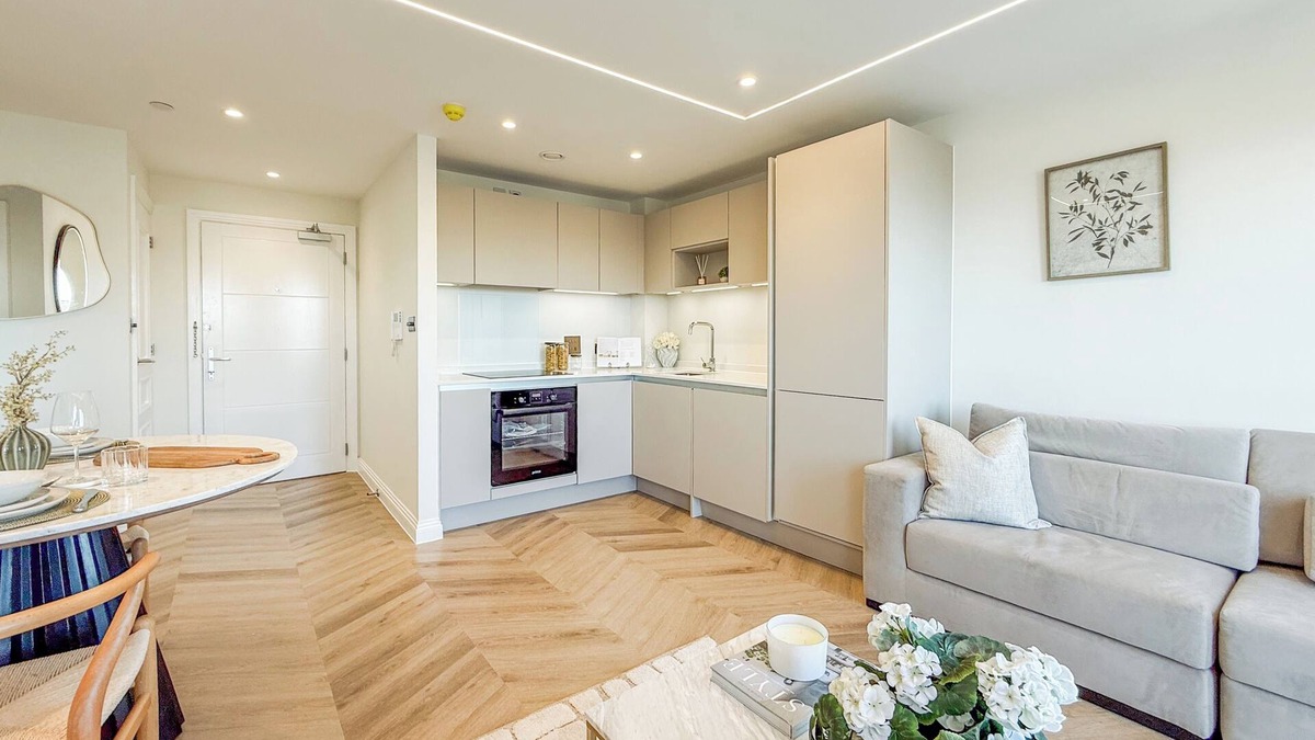 Dorchester Apartment | Dorchester Centre Apartment - Free Parking & Views