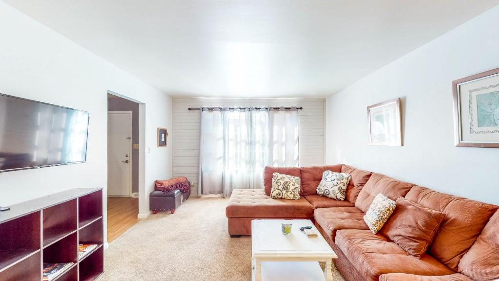 Bloomington Apartment | Dorchester Village