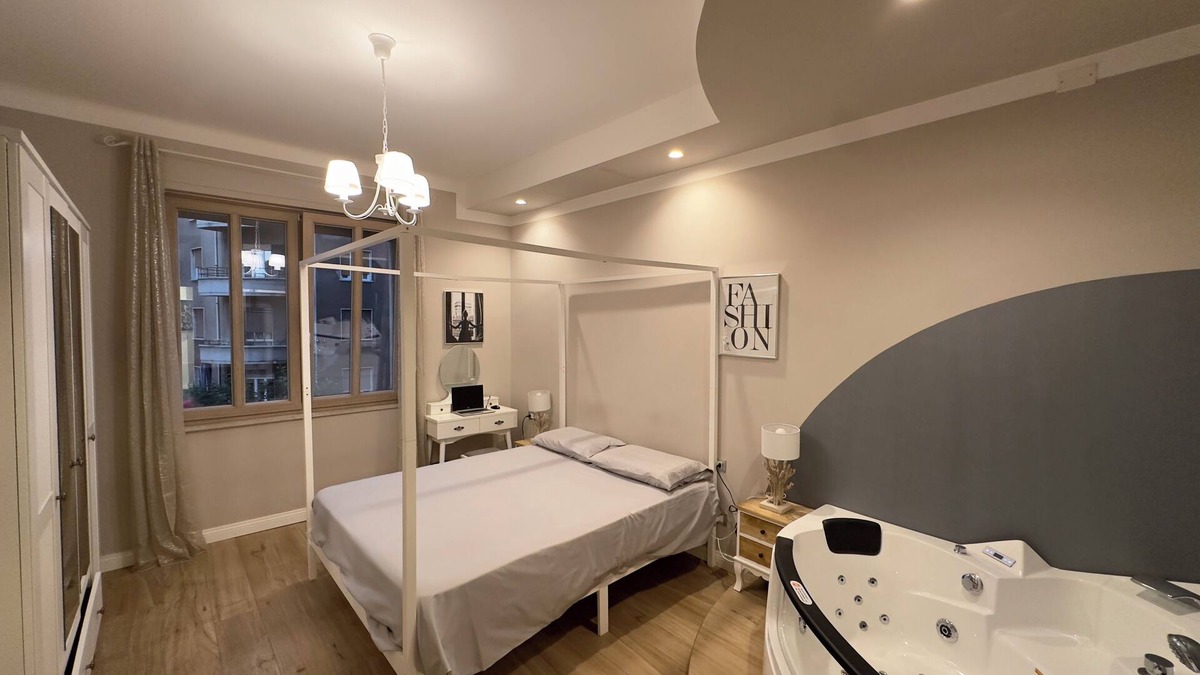 Barriera Vecchia-San Giacomo House | DORIAN GRAY LUXURY SUITE