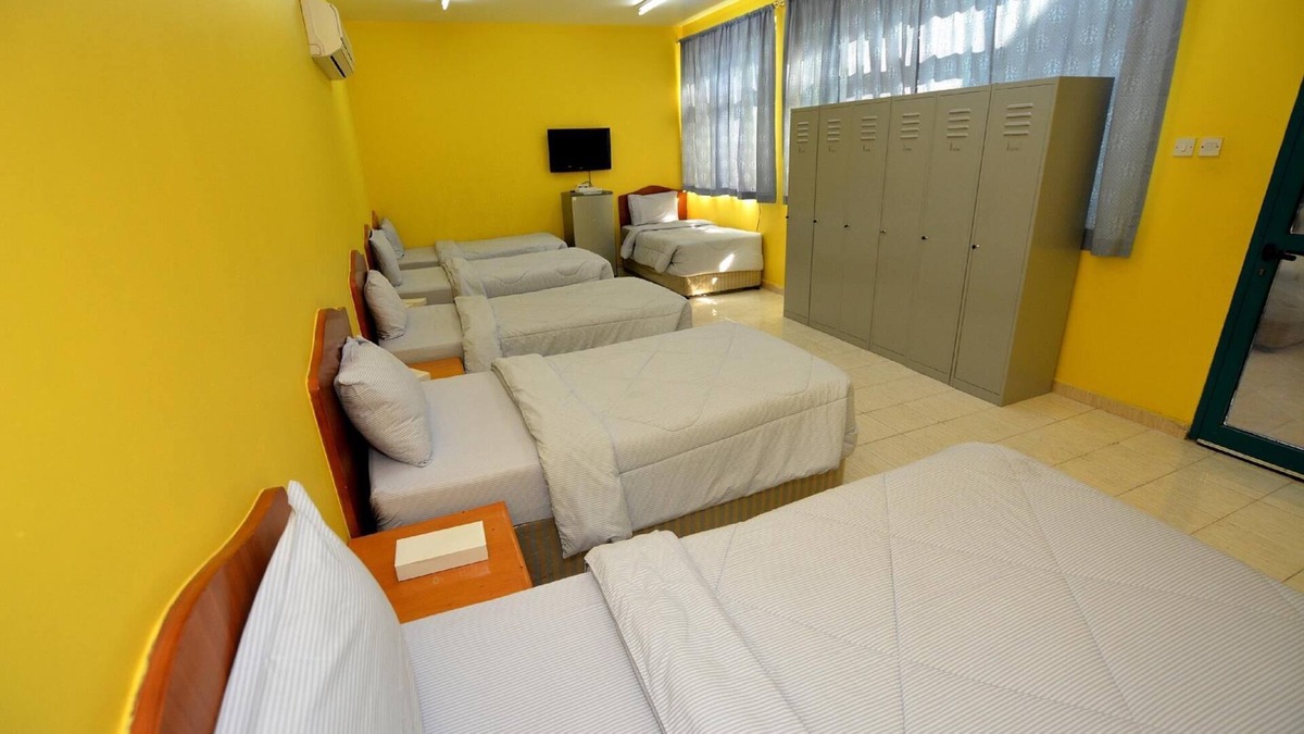 Quy Nhon Hotel | Dorm Room for 5 Yen Vy 32 Hotel