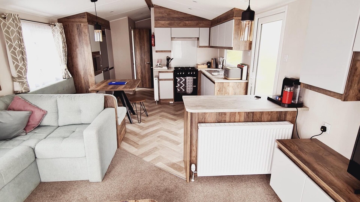 Bridport House | Dorset - Freshwater Beach Holiday Home .with its own private beach!