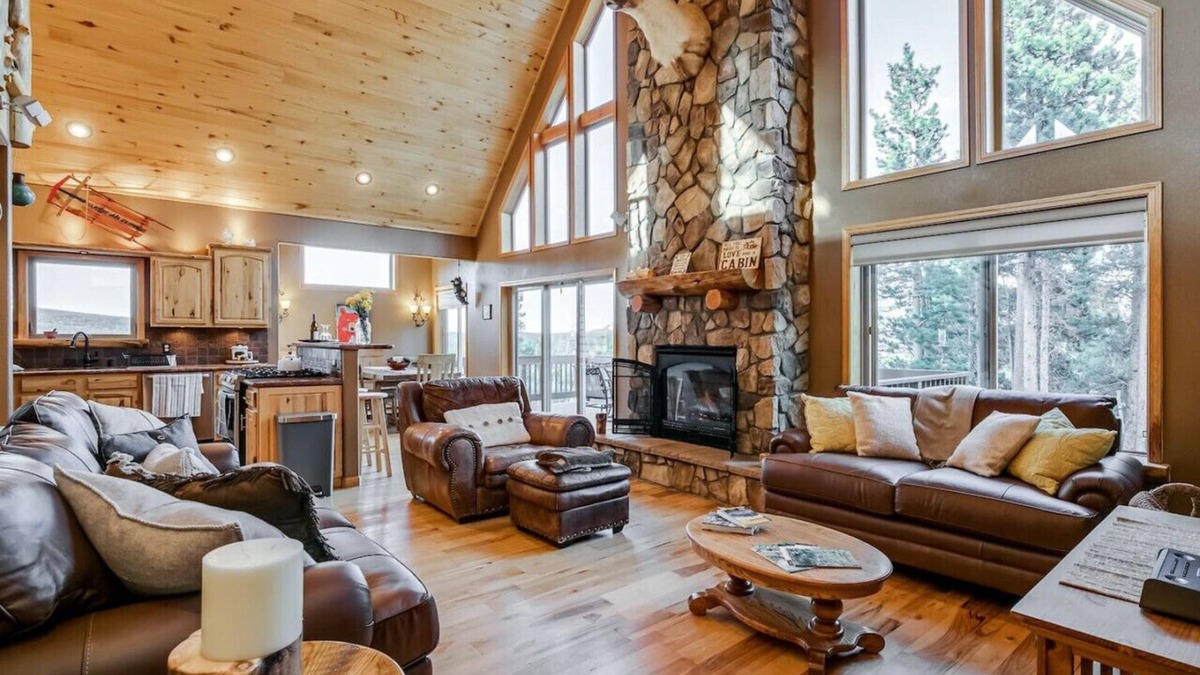 Black Hawk House | Dory Lakes · Breathtaking Views Hot Tub, Pool Table, Fireplace