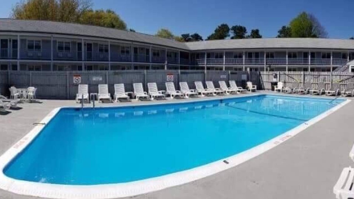 Dennis Port Hotel | Doryman Motel