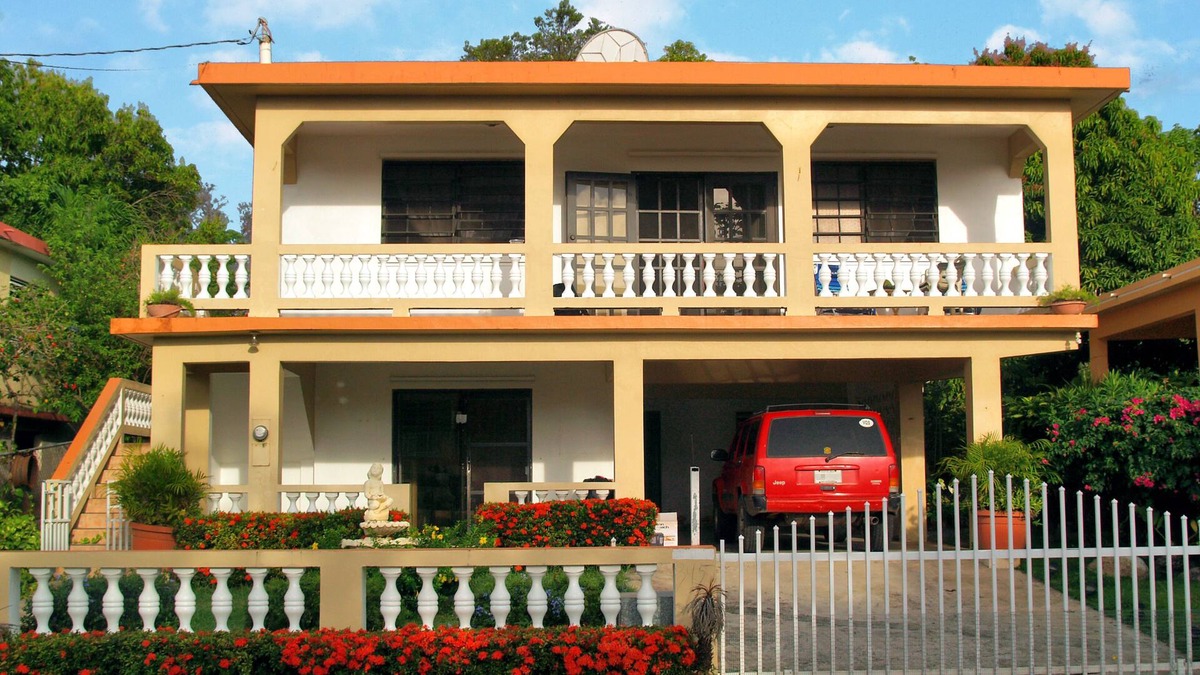 Esperanza Apartment | Dos Palmas-3Bdrm, 2Ba, Walk One Block to Caribbean,Malecon,restaurants,etc