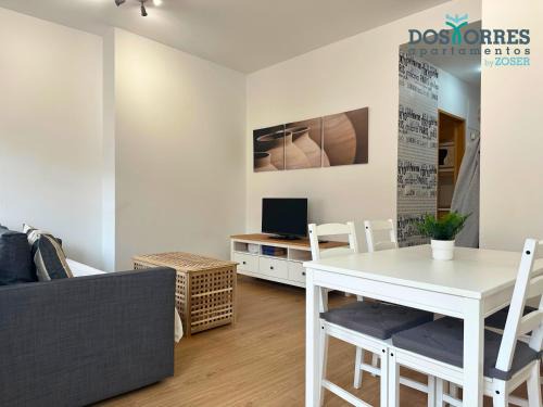 Zaragoza Old Town Apartment | Dos Torres Pilar Suites- balcones con vistas a la ciudad
