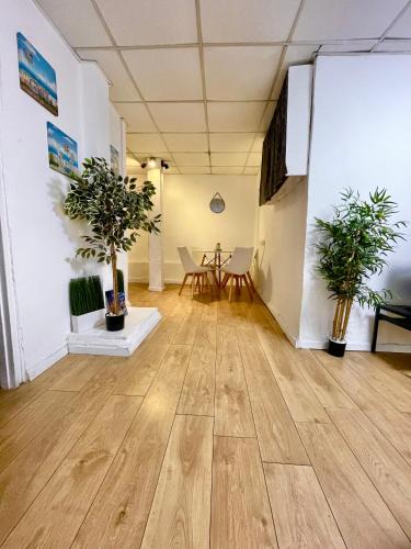 Old North House | Dotan's Boutique Guesthouse - By The Beach!