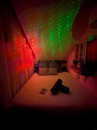 Douai Apartment | Douai, studio climatisé & poétique, nuit étoilée