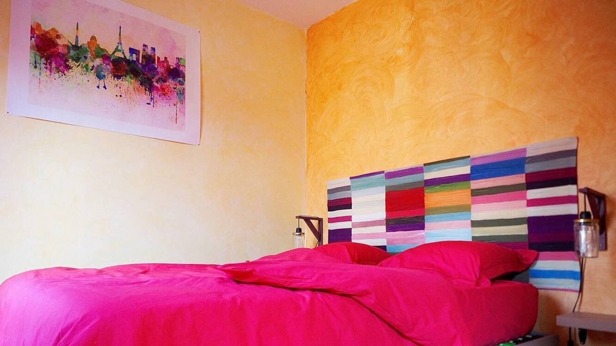 Mailly-la-Ville House | Double-Classic-Ensuite bathroom with shower-Courtyard view-Chambre du...