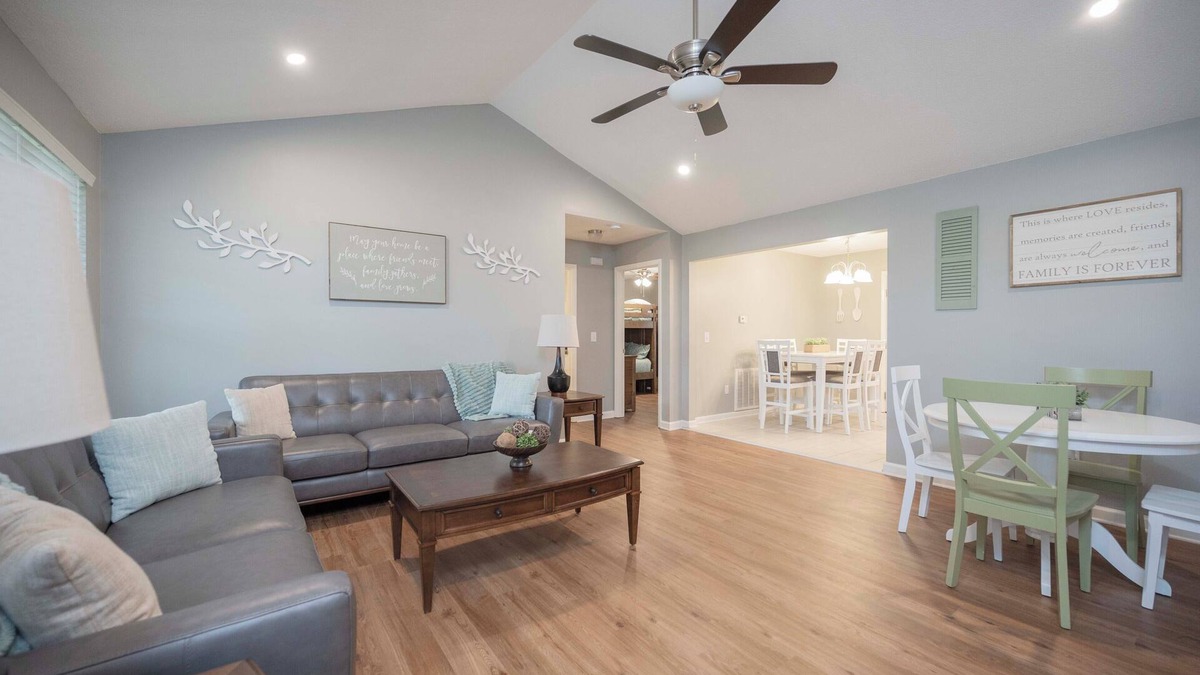 Murfreesboro House | Double Diamond Rentals - Peaceful Retreat