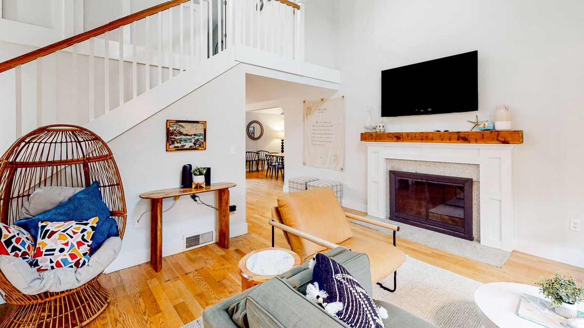 York Harbor House | Double Nubble Beachhouse | Nautical-themed house in York with a private pool