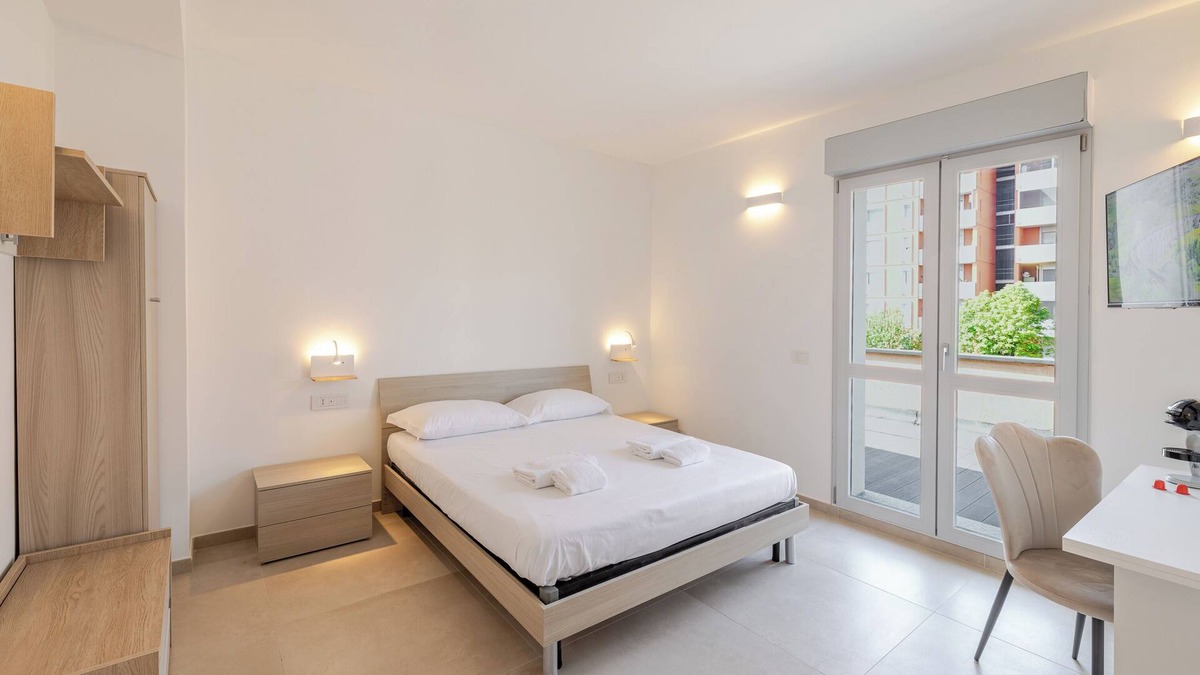 Trezzano sul Naviglio Apartment | Double room with bathroom and private terrace 20 min from Milan(Room 4)
