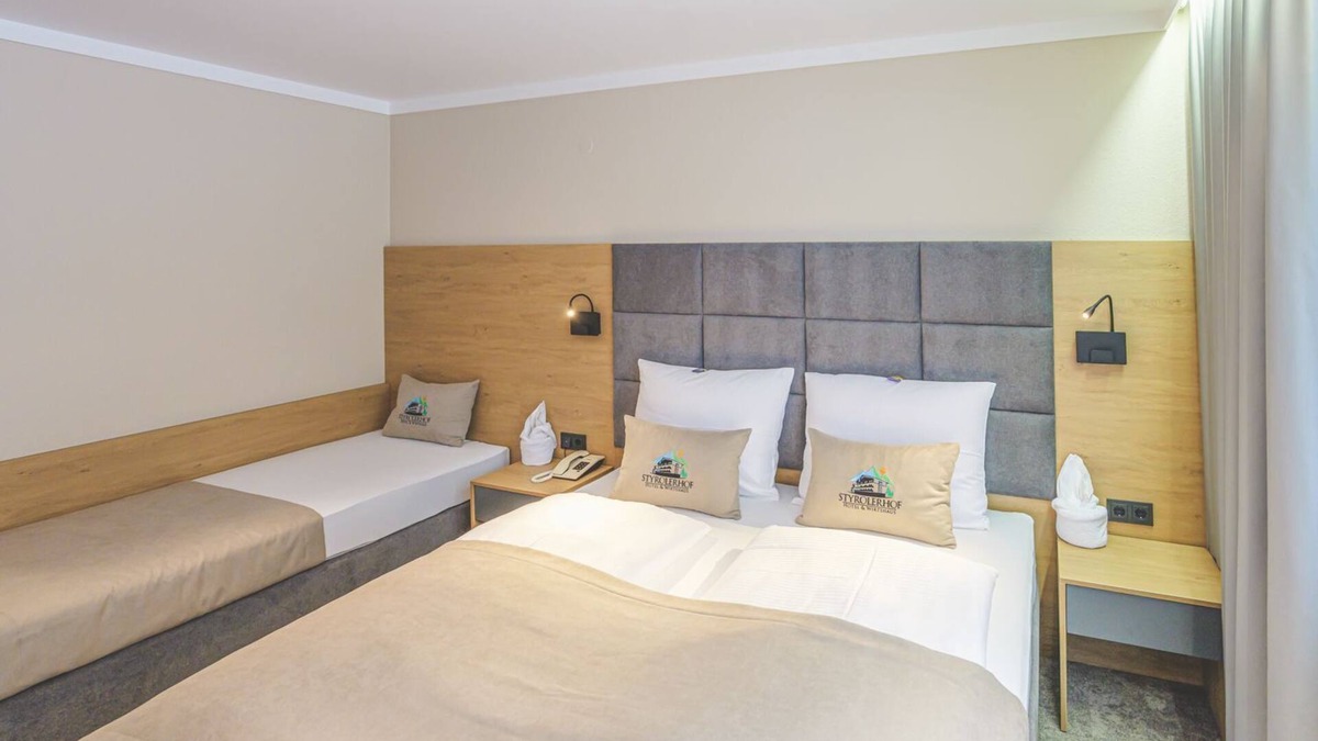 Steeg House | Double room Biberkopf - Hotel Styrolerhof KG