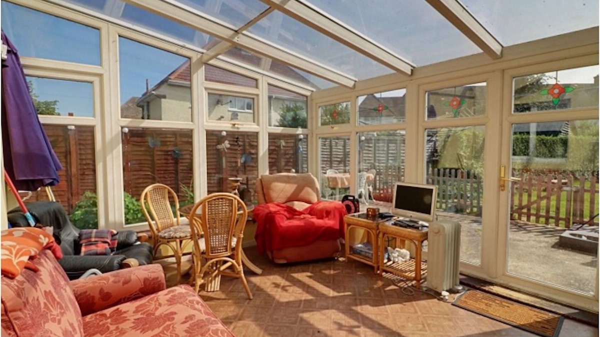 Townfield House | Double Room Free WIFI - Close to Central London & Heathrow Airport