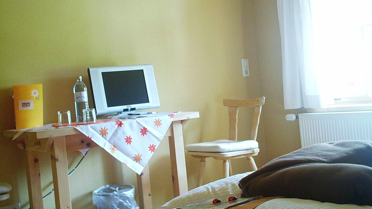 Mellau Apartment | Double room Hangspitze - listed house in idyllic Mellau - Nazes