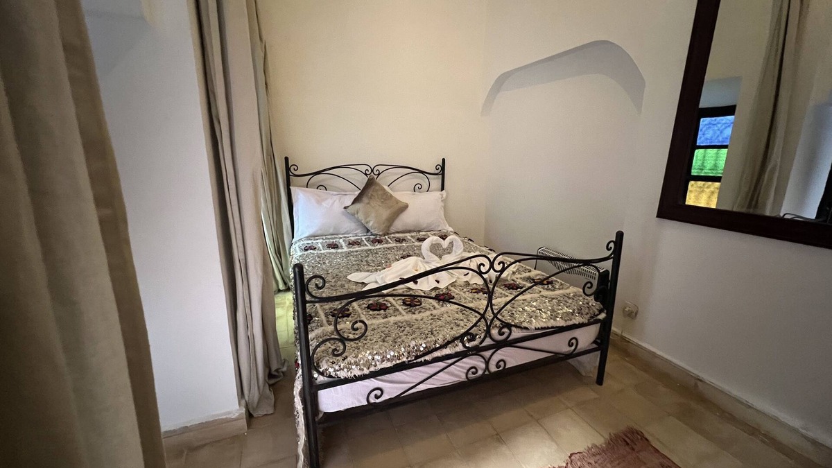 Riad Zitoun Jdid Bed & Breakfast | Double room in riad sun week
