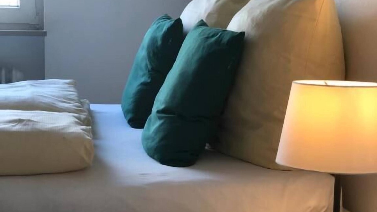 Freiburg im Breisgau Apartment | Double room no. 1 with shared bathroom