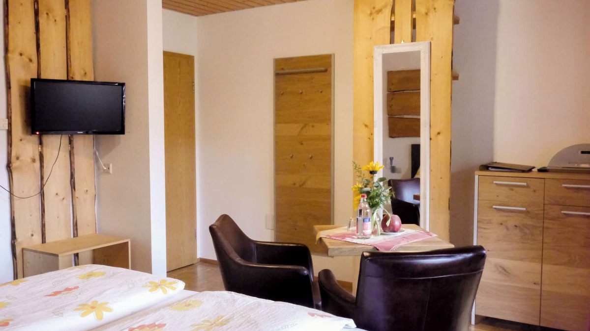 Salem Apartment | Double room owl with shower and WC