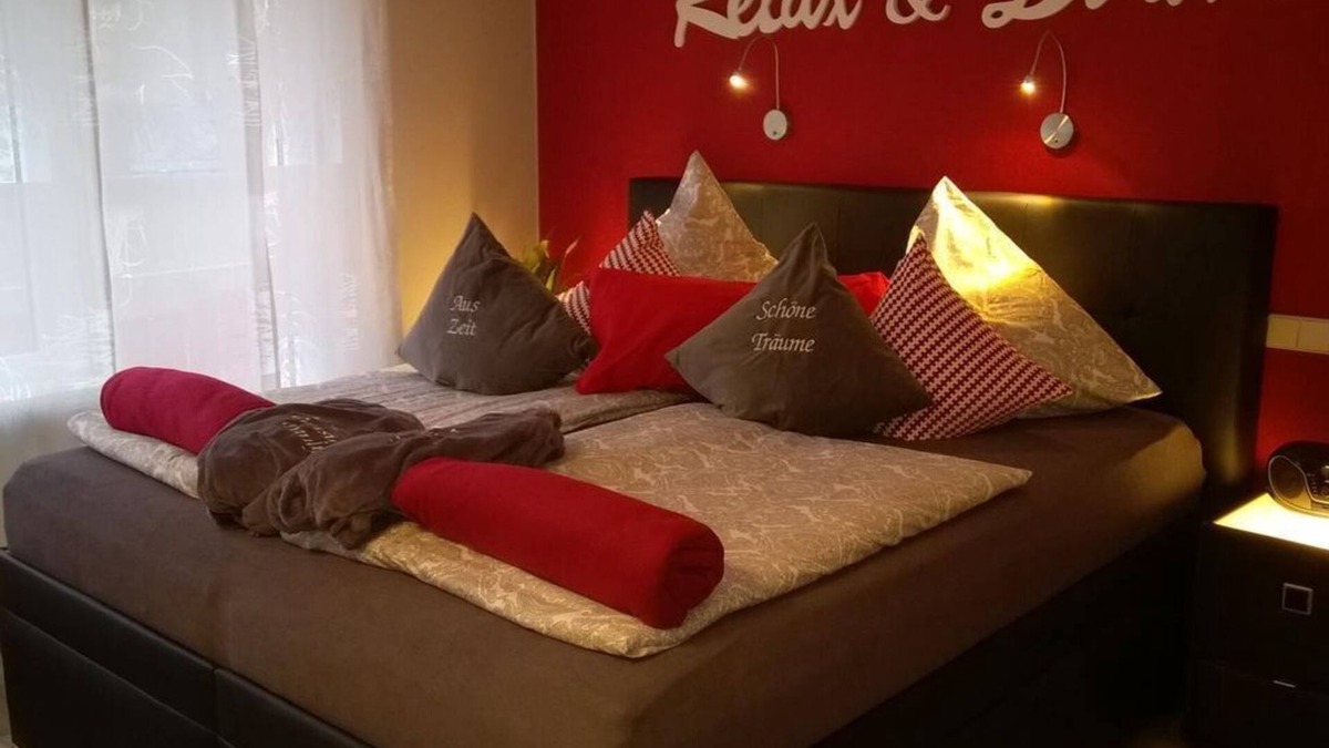 Boppard Bed & Breakfast | Double room, shower/WC, balcony - Pension Pauly
