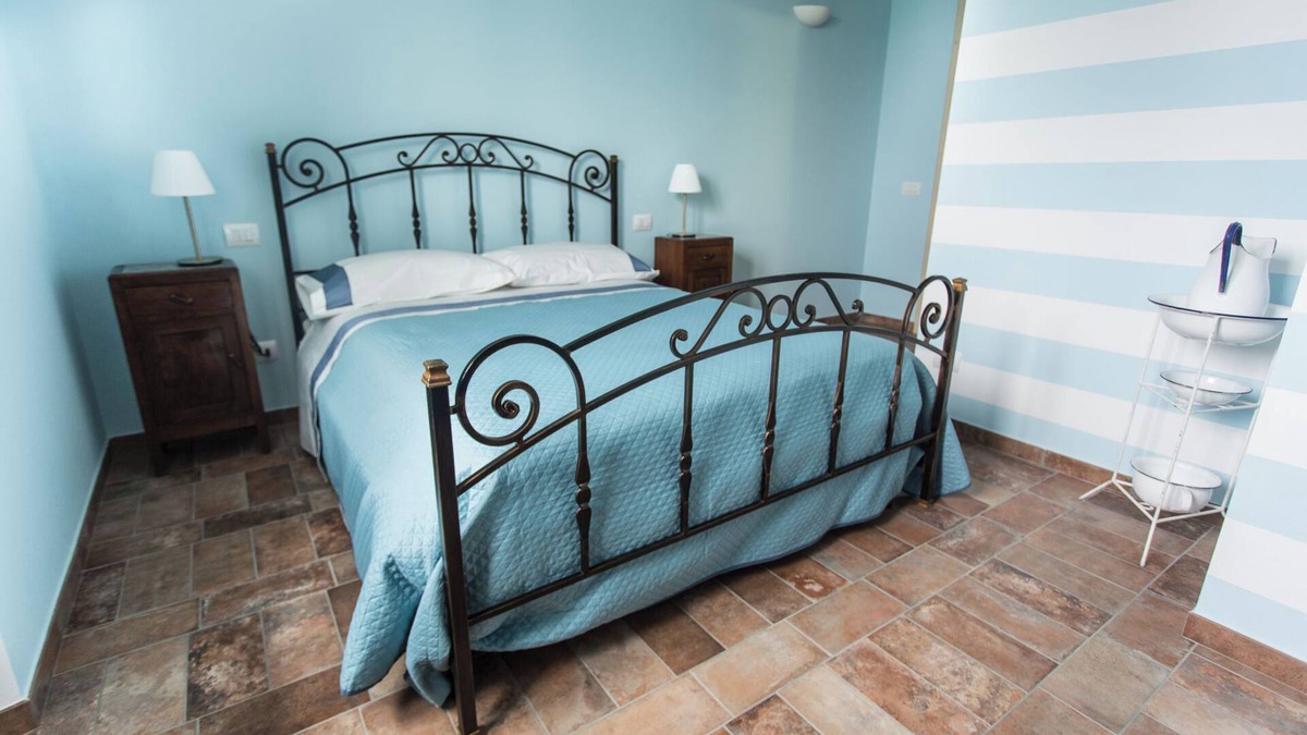 Castel del Piano Apartment | double room with additional bed