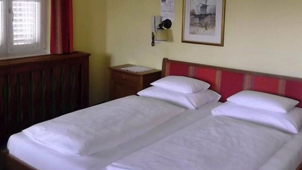 Mondsee House | Double Room with Balcony 12 - Hotel Garni Stabauer