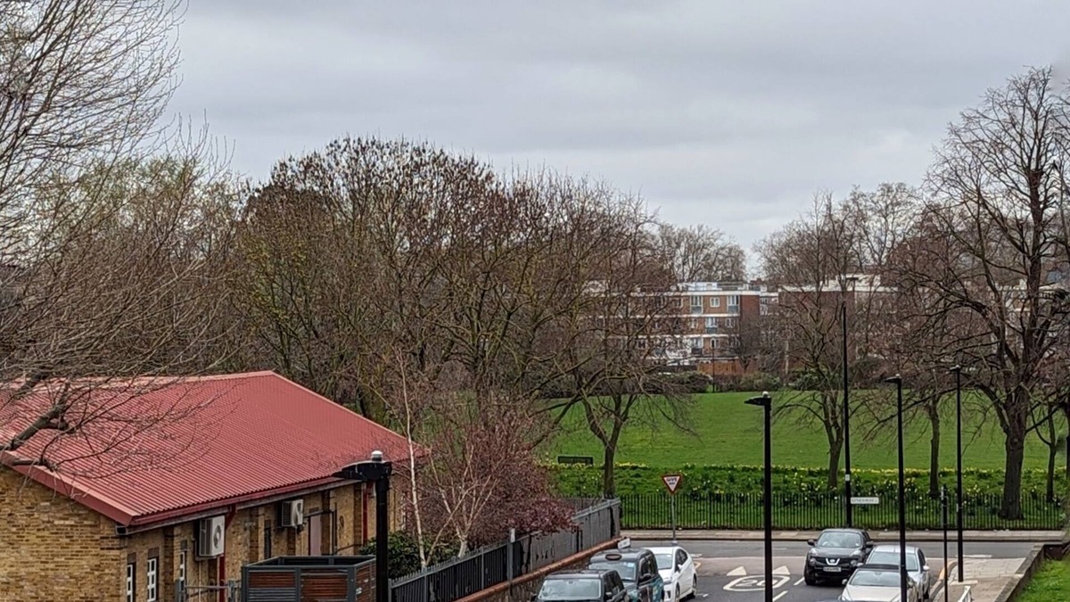 Stepney Green House | Double Room with Shared bathroom
