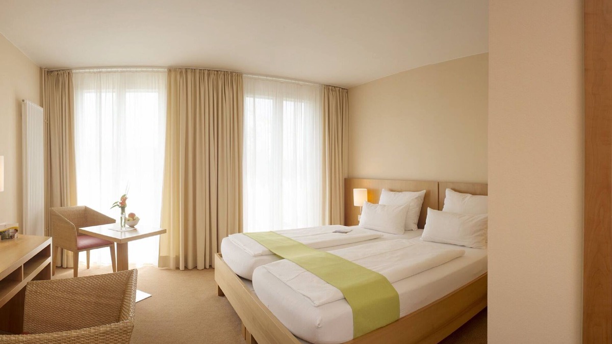 Allensbach Apartment | Double room with shower/WC category B