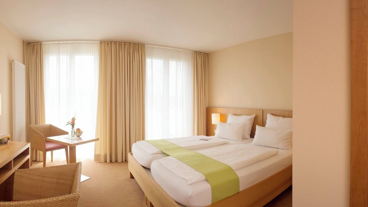 Allensbach Apartment | Double room with shower/WC category C