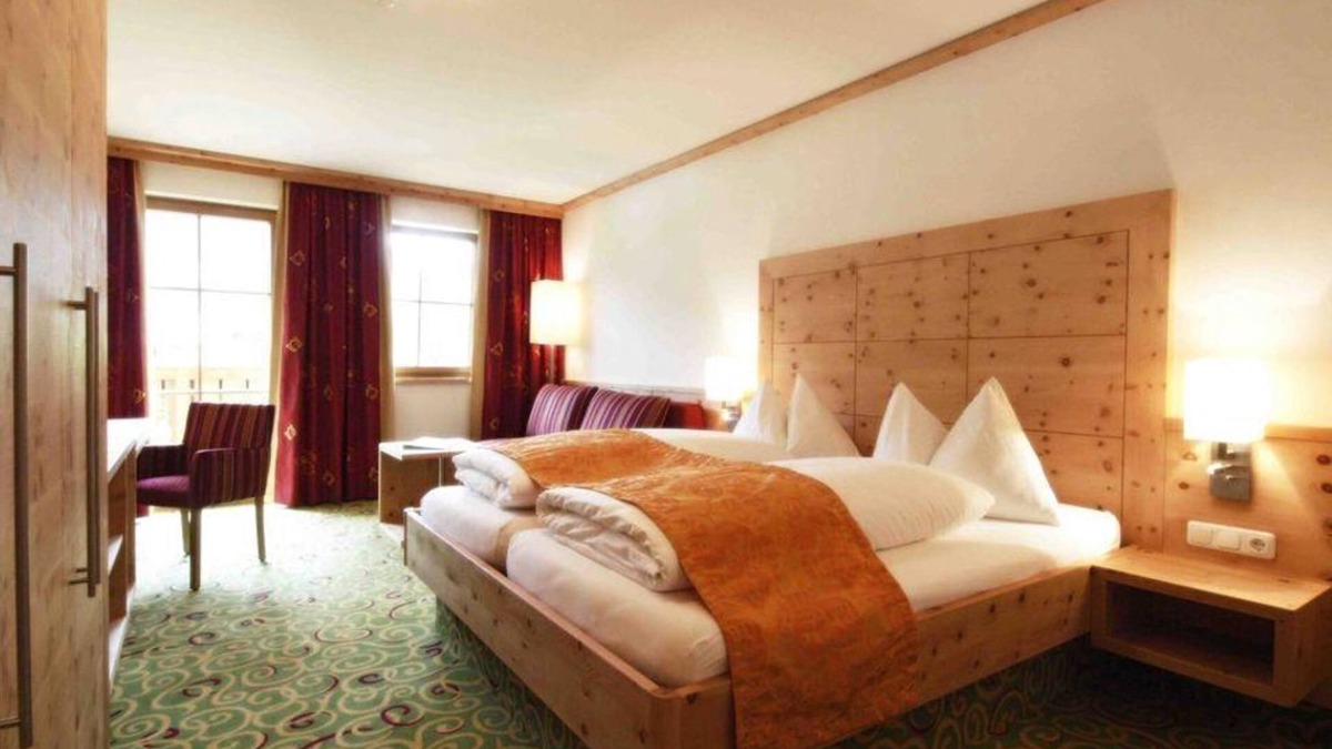 Grossarl House | Double room Zirbe - Berghotel Alpenklang