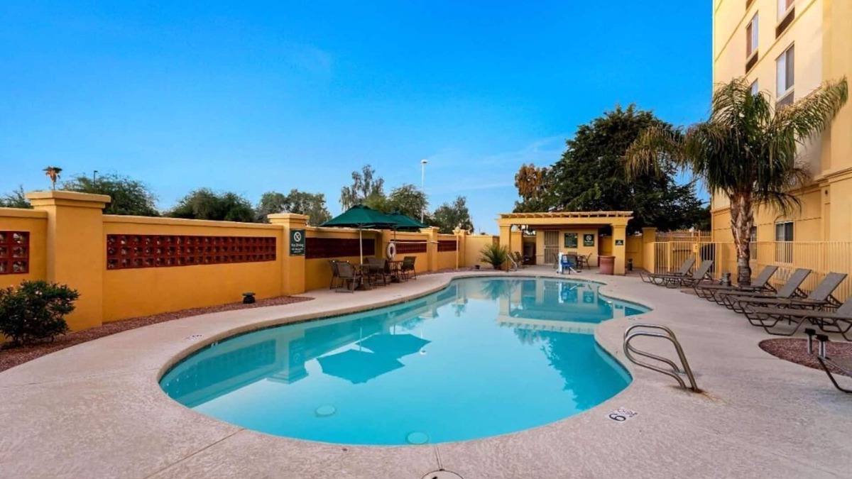 Superstition Springs Hotel | Double the Delight, La Quinta Inn - Convenient Mesa Hub for Shopping & Golf