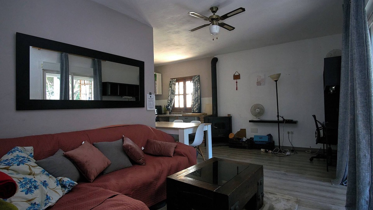 Alora House | Double & Twin room Unit-Close to Caminito del Rey! in a Beautiful, Rustic Finca