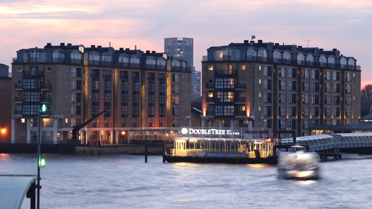 Surrey Docks Hotel | DoubleTree by Hilton London - Docklands Riverside
