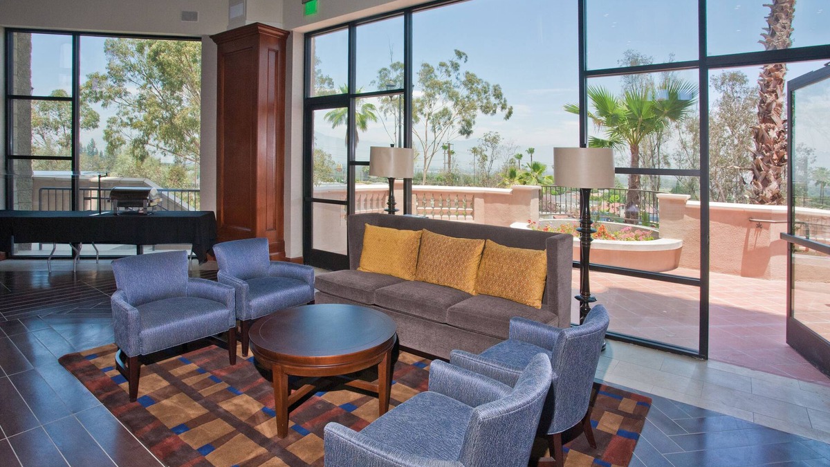 Montebello Hotel | DoubleTree by Hilton Los Angeles - Rosemead
