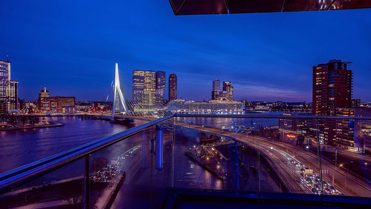Stadsdriehoek Hotel | DoubleTree by Hilton Rotterdam Centre