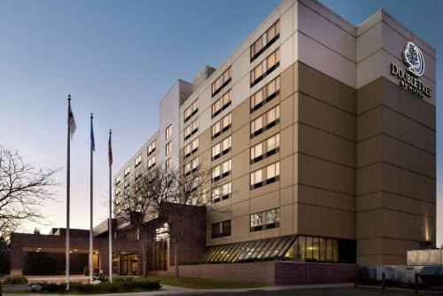 St. Paul Hotel | DoubleTree by Hilton St. Paul, MN