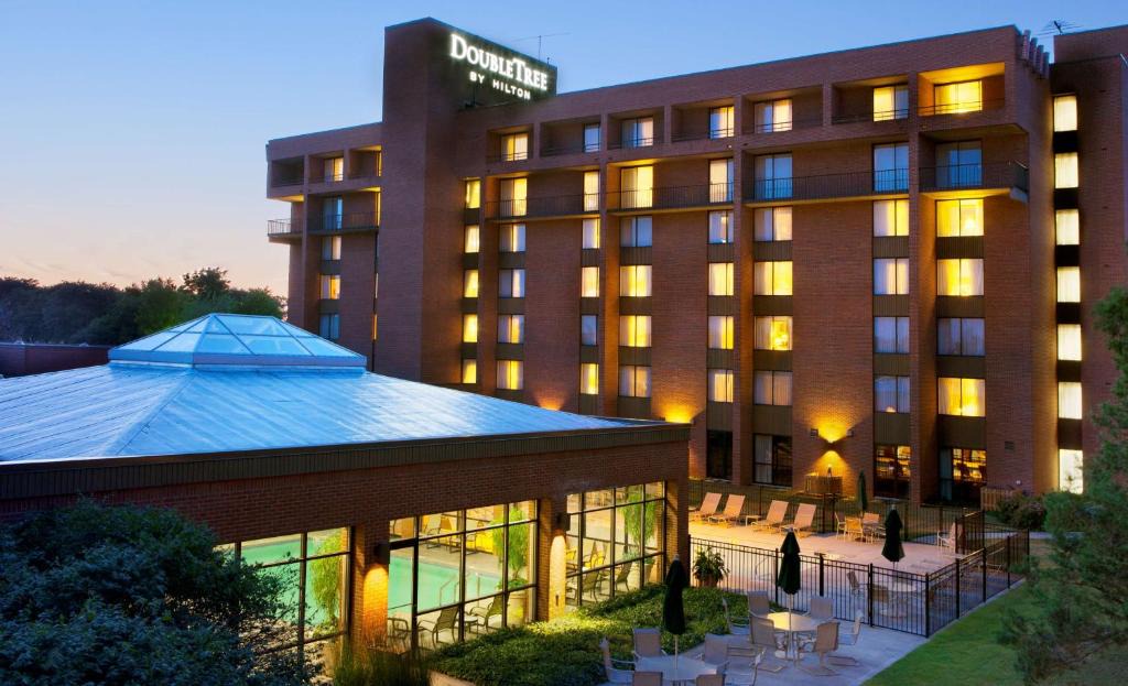 East Syracuse Hotel | DoubleTree by Hilton Hotel Syracuse