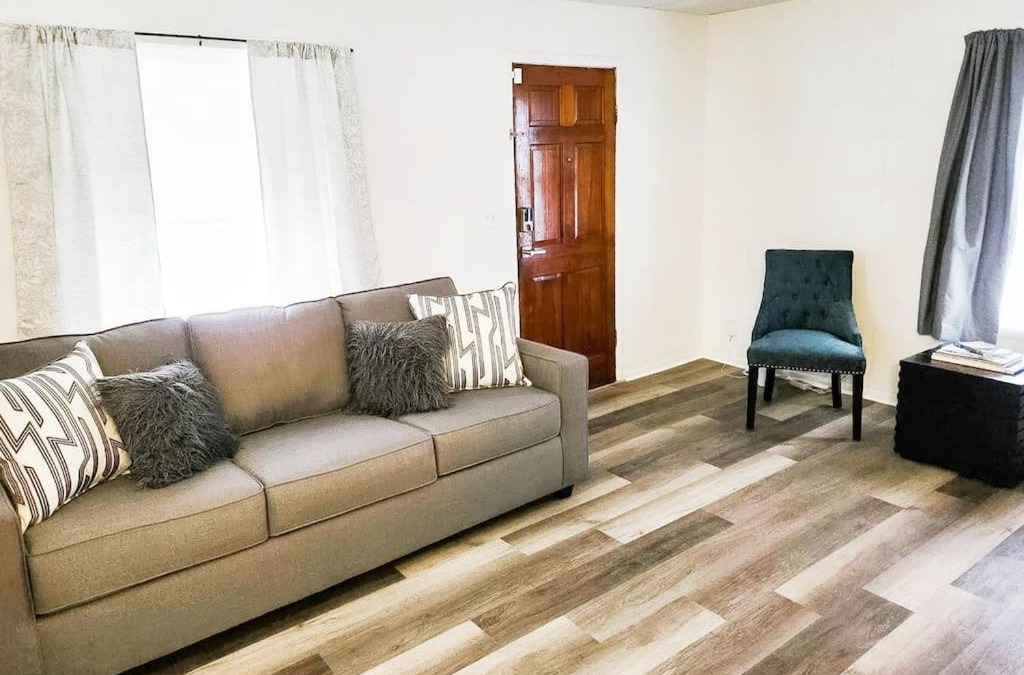 Wyandotte House | Down and Derby- Walk to Churchill Downs!