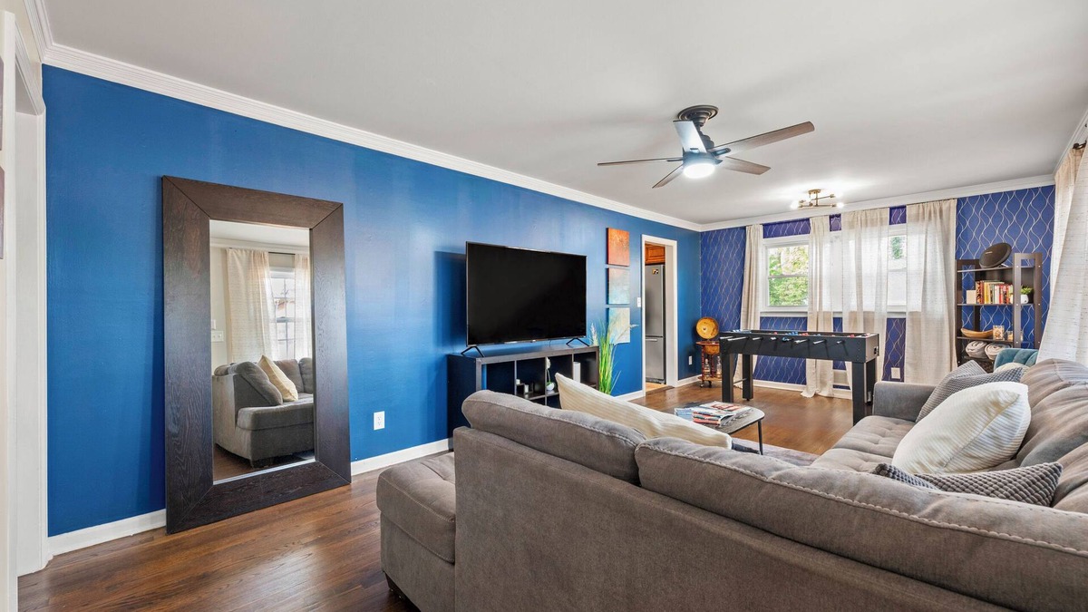 Sylvan Hills House | Downtown & Airport 10 Min—Stay at The Rhitreat!