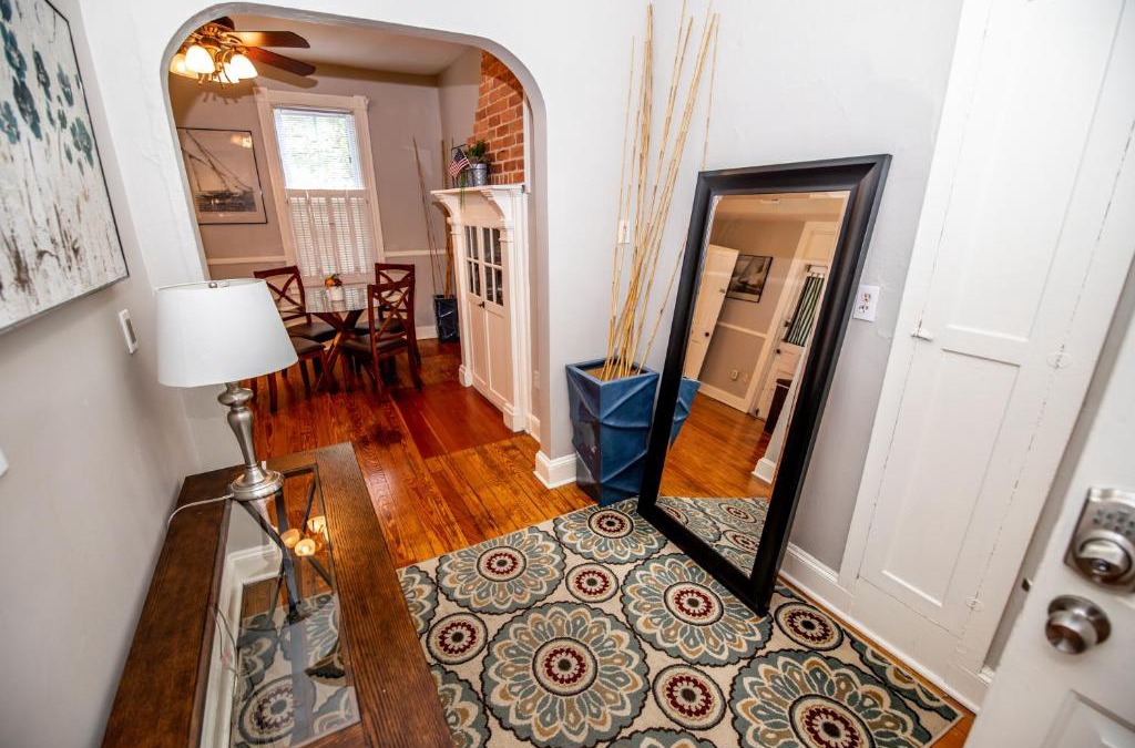 Historic District Apartment | Downtown Annapolis King George 1st Floor Hideaway