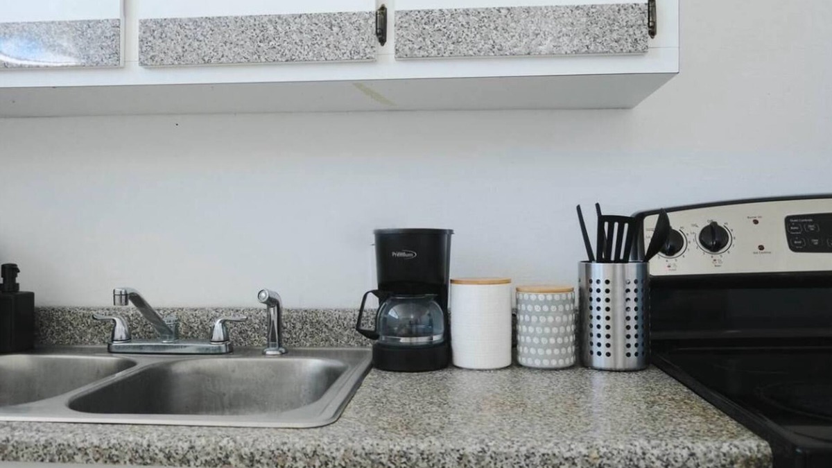 Rio Piedras Apartment | Downtown apartment in San Juan for 2, near the Airport and Isla Verde Beach