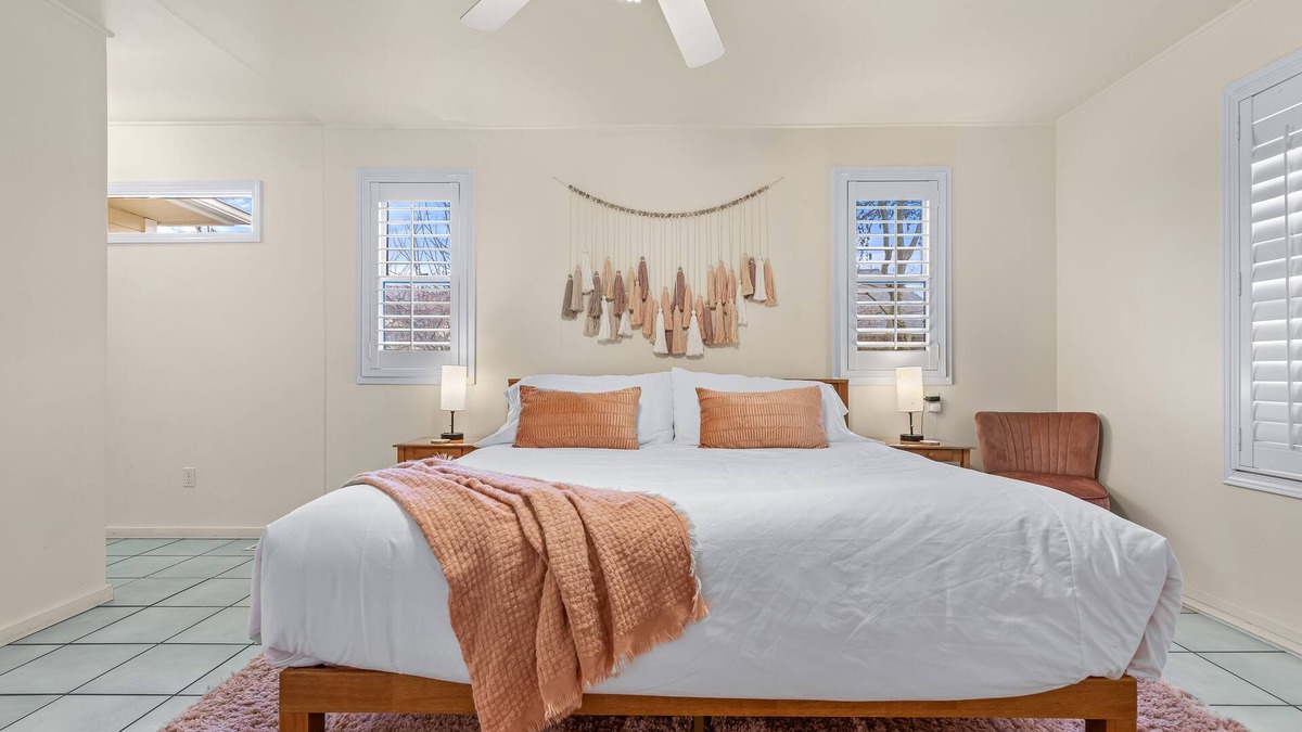 Historic Downtown District House | Downtown Ashland House - Walk to Plaza and OSF!