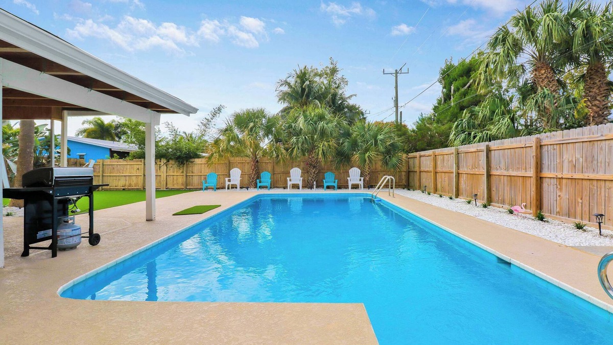 Stuart House | Downtown Beach Cottage - Heated Pool