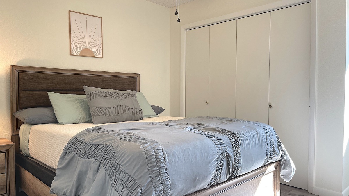 Cody House | Downtown Cabin- pet friendly, walking distance to Mentock Park