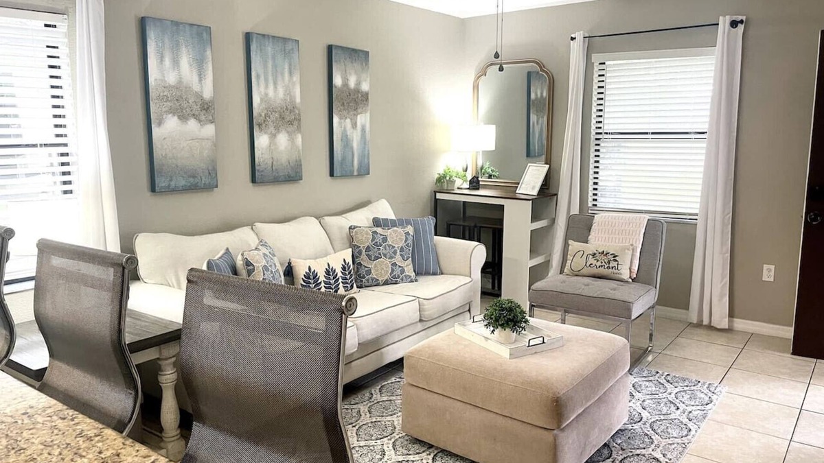 Clermont Apartment | Downtown Clermont Champions Retreat 801